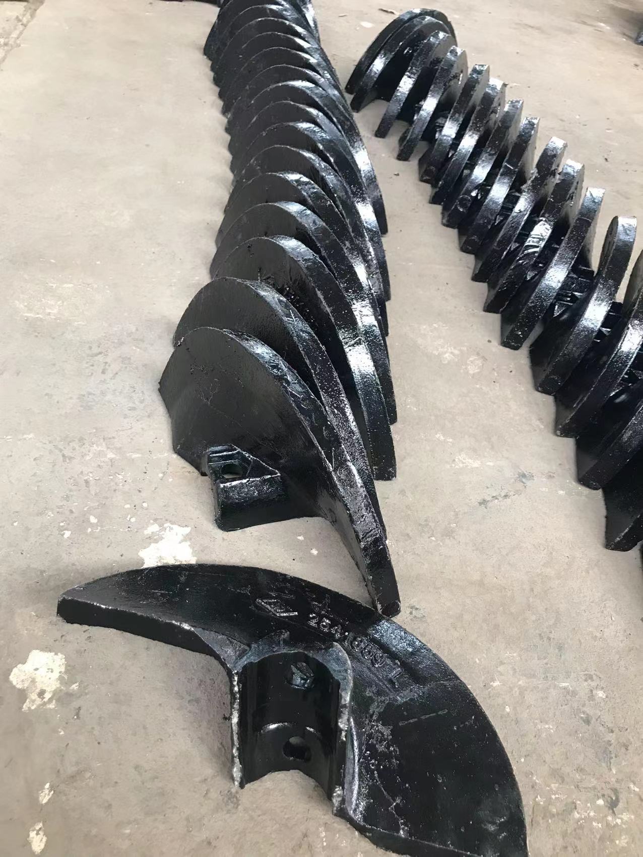 Asphalt Paver 420 L&R Auger Blade for ABG asphalt paver  Manufacturer