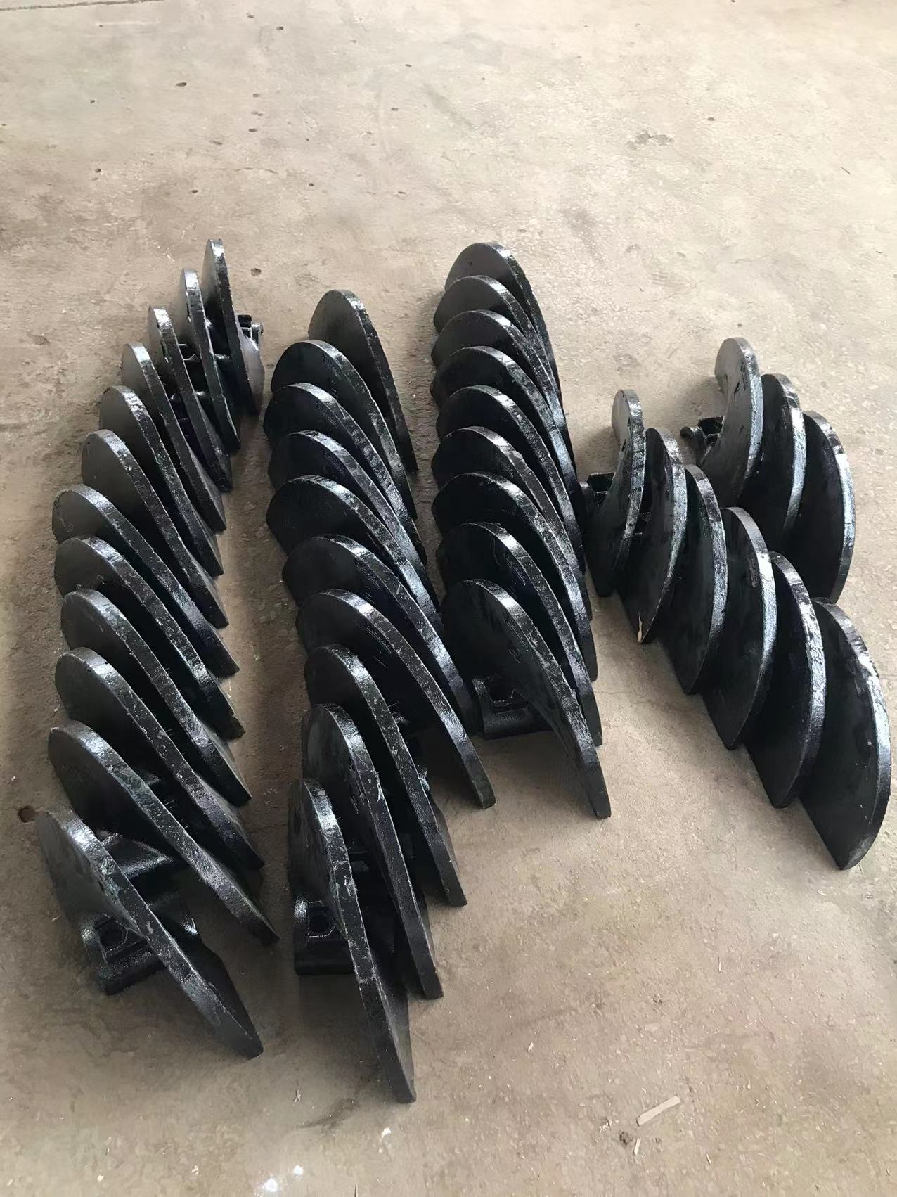 Dynapac Asphalt Paver /  Finisher Spare Parts L100 L R Auger Blade  Manufacturer