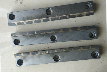  rear door scraper (middle) part number 43408