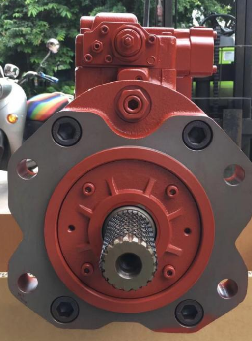 LG225 XE215 Hydraulic Pump Excavator Parts , K3V112DT Kawasaki Pump