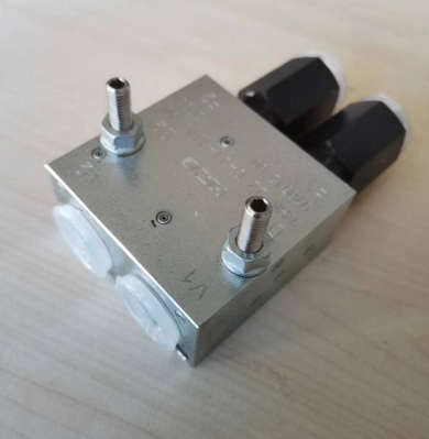 road milling machine leg lifting cylinder control valve part number 73892