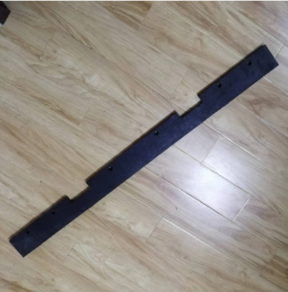 Vö pavers    Rubber deflector part number 2201085
