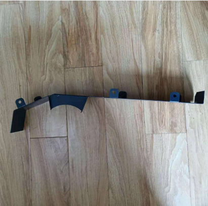 Vö pavers     Right scraper chain front guard part number 2345672