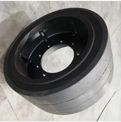 Vö pavers  Solid tire assembly part number 2359522