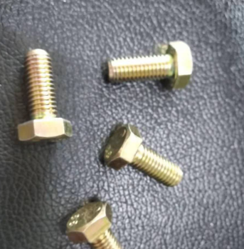 Vö pavers   Bolt part number 9508200933