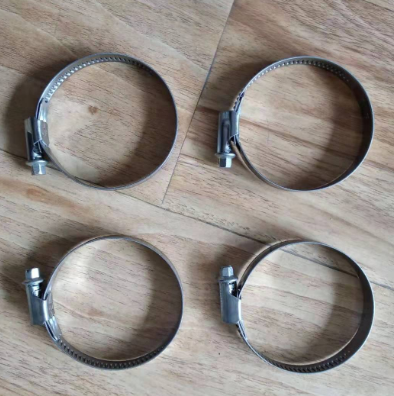 Vö pavers   Port fitting clamp part number A1636684266 