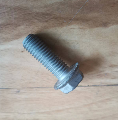 Vö Paver   Front fender fixing bolt part number 9612310045