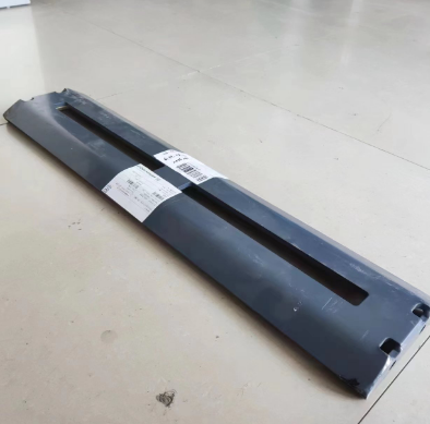 Vö Paver    Front support chain plate part number 2046268