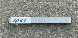 Tailgate scraper of milling machine