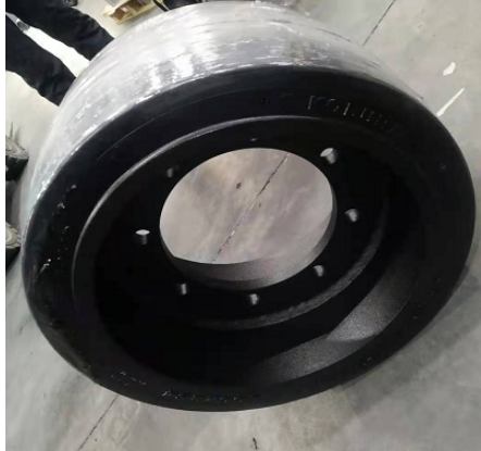 WIRTGEN front solid tire part number 2138566