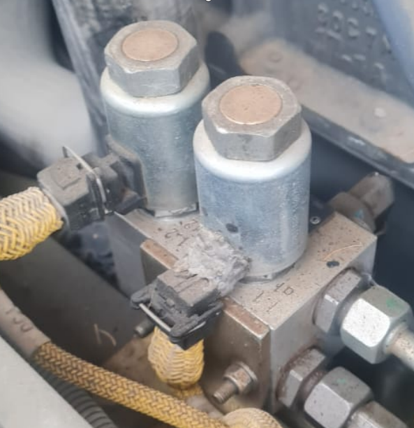 BOMAG solenoid valve assembly part number 0587745