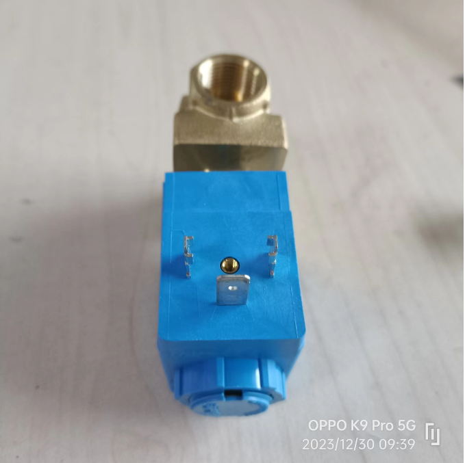 BOMAG sprinkler solenoid valve assembly part number 05794304