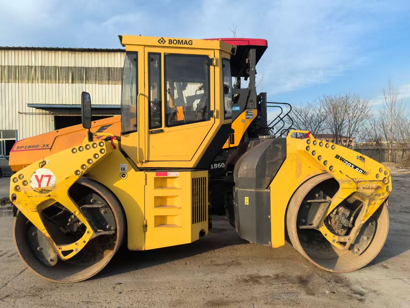 One BOMAG 203 double drum in 2020, over 3000 hours, original paint