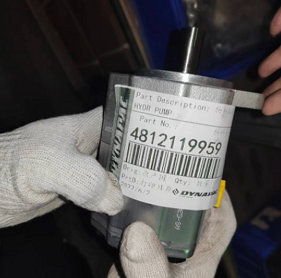 DYNAPAC roller accessory CC900 vibration pump part number 4812119959