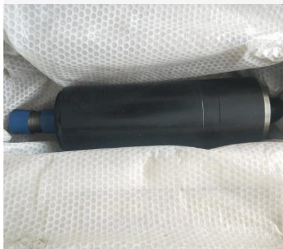 DYNAPAC F2500C paver track tensioning cylinder manufacturer part number/481010899