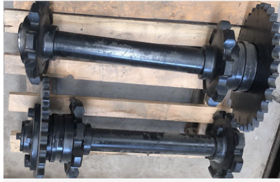 DYNAPAC scraper sprocket shaft assembly part number/4812201317