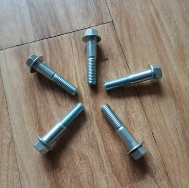 Dynapac fastening bolt part number 792081