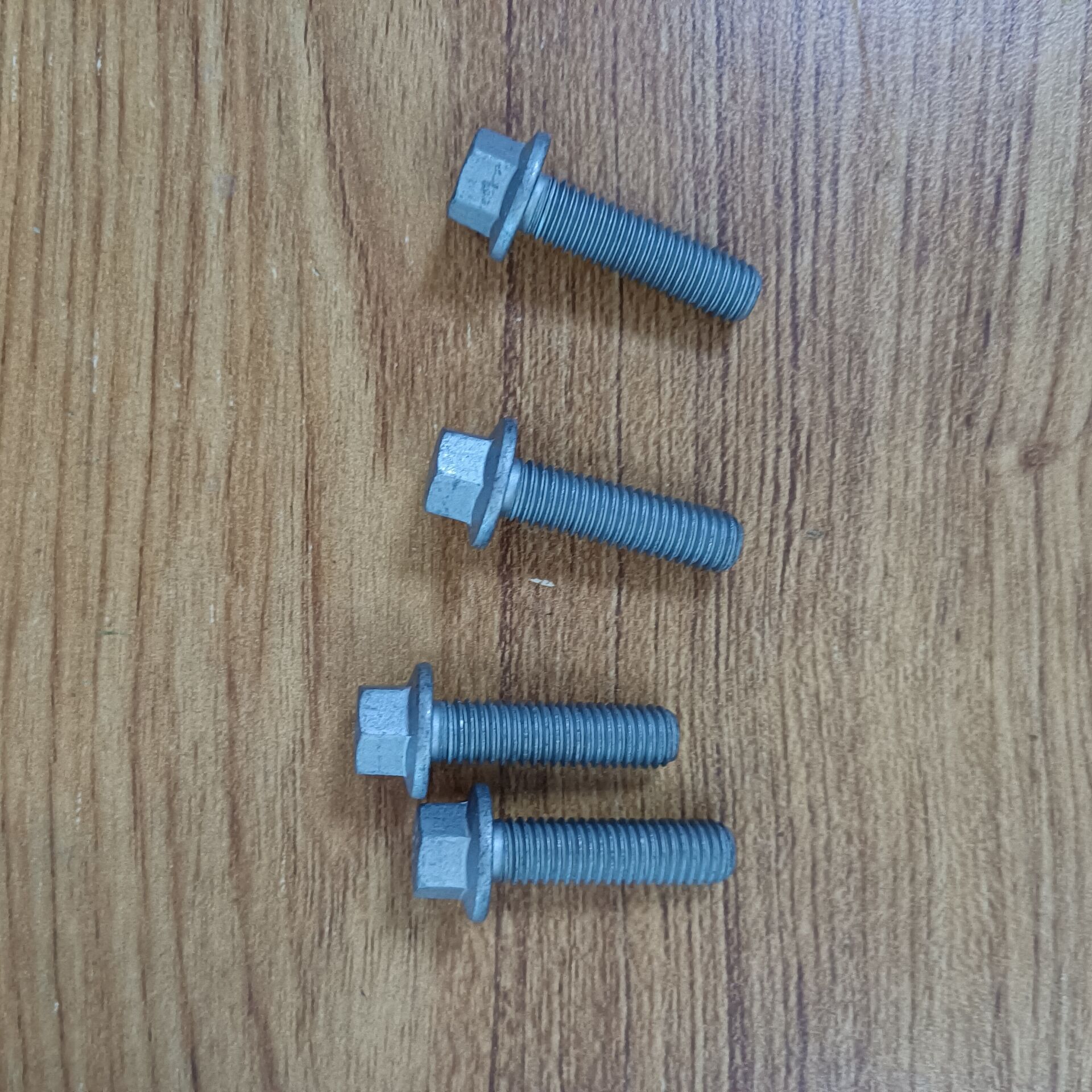 BOMAG fixing screw part number 01181432D