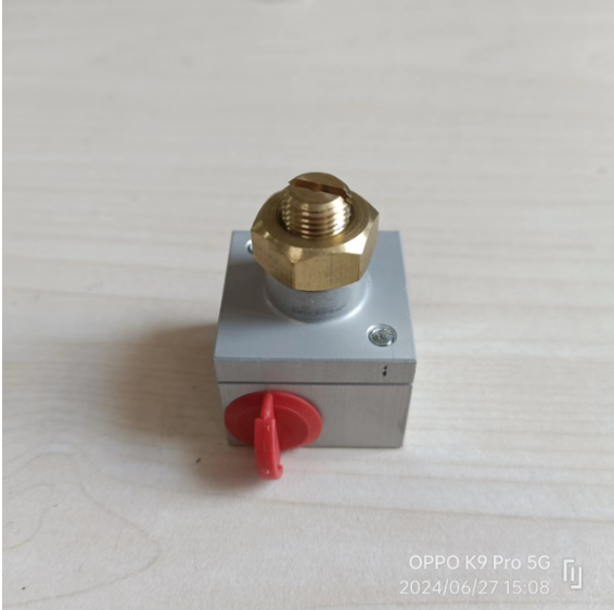 BOMAG inflation check valve part number 38010050