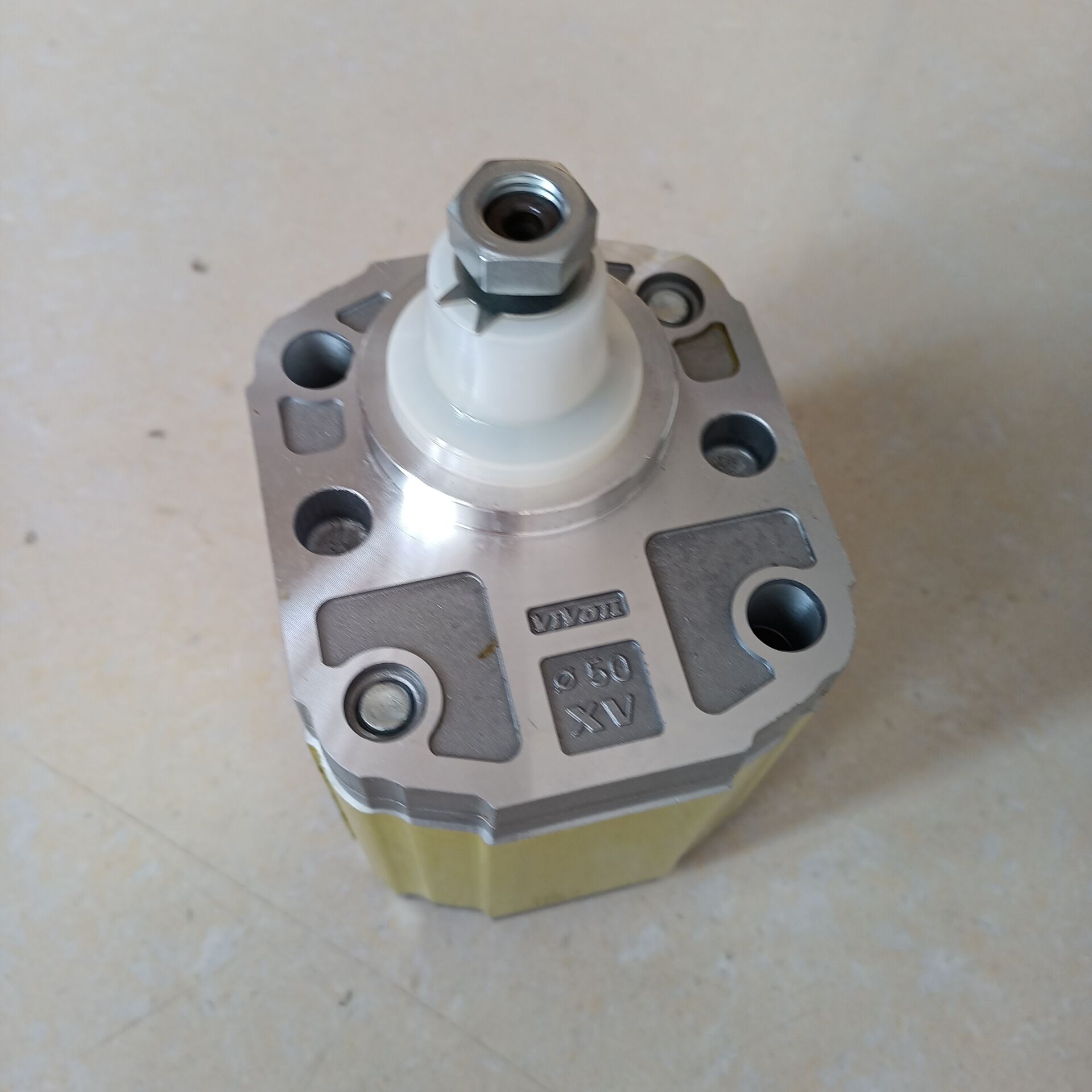 BOMAG steering gear pump part number 05813227