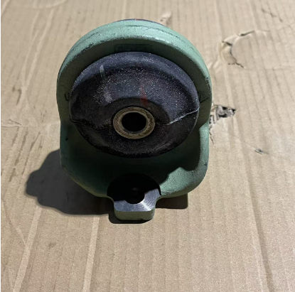 BOMAG engine foot pad part number 05713027