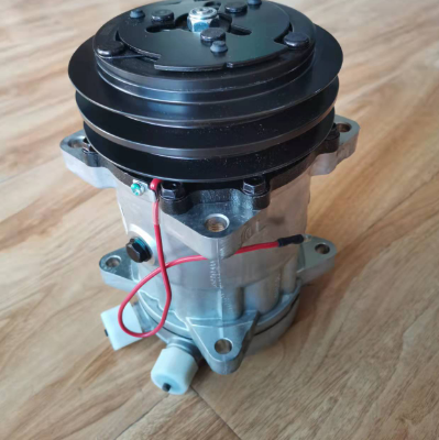 BOMAG air conditioning compressor part number 05579190