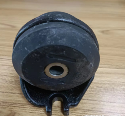 BOMAG engine foot pad part number 06170031