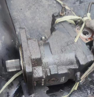 Dynapac walking motor part number 4700374137